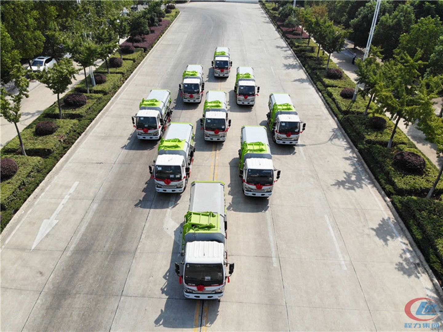 博亿堂官网集团国六新款东风小多利卡D6自装卸垃圾车批量发车