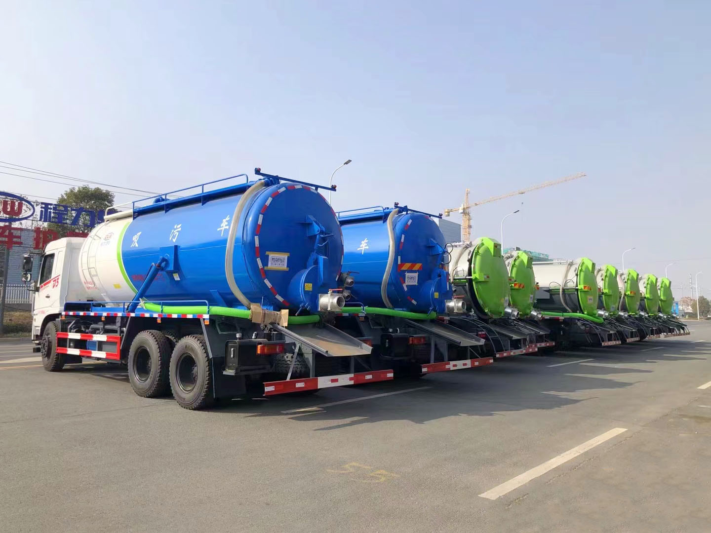 博亿堂官网集团环卫东风吸污车顺利发车