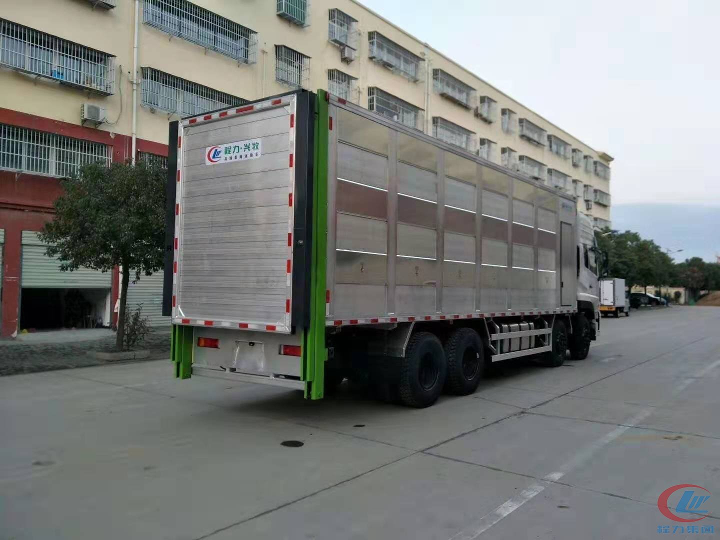 博亿堂官网东风天龙恒温运猪车