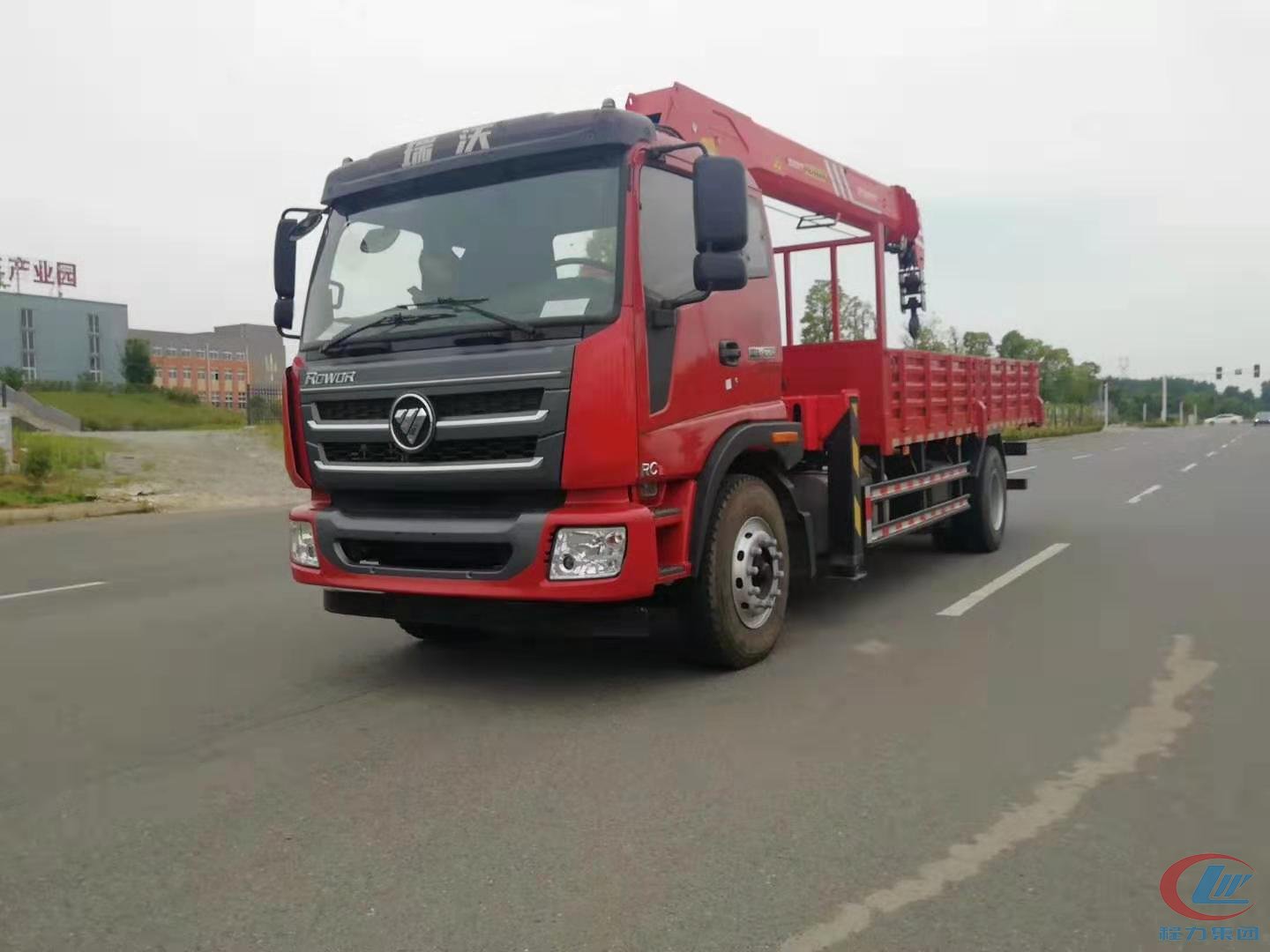 博亿堂官网福田8吨随车吊侧面图