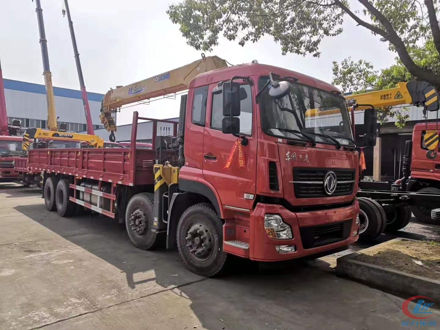 博亿堂官网东风天龙前四后八随车吊