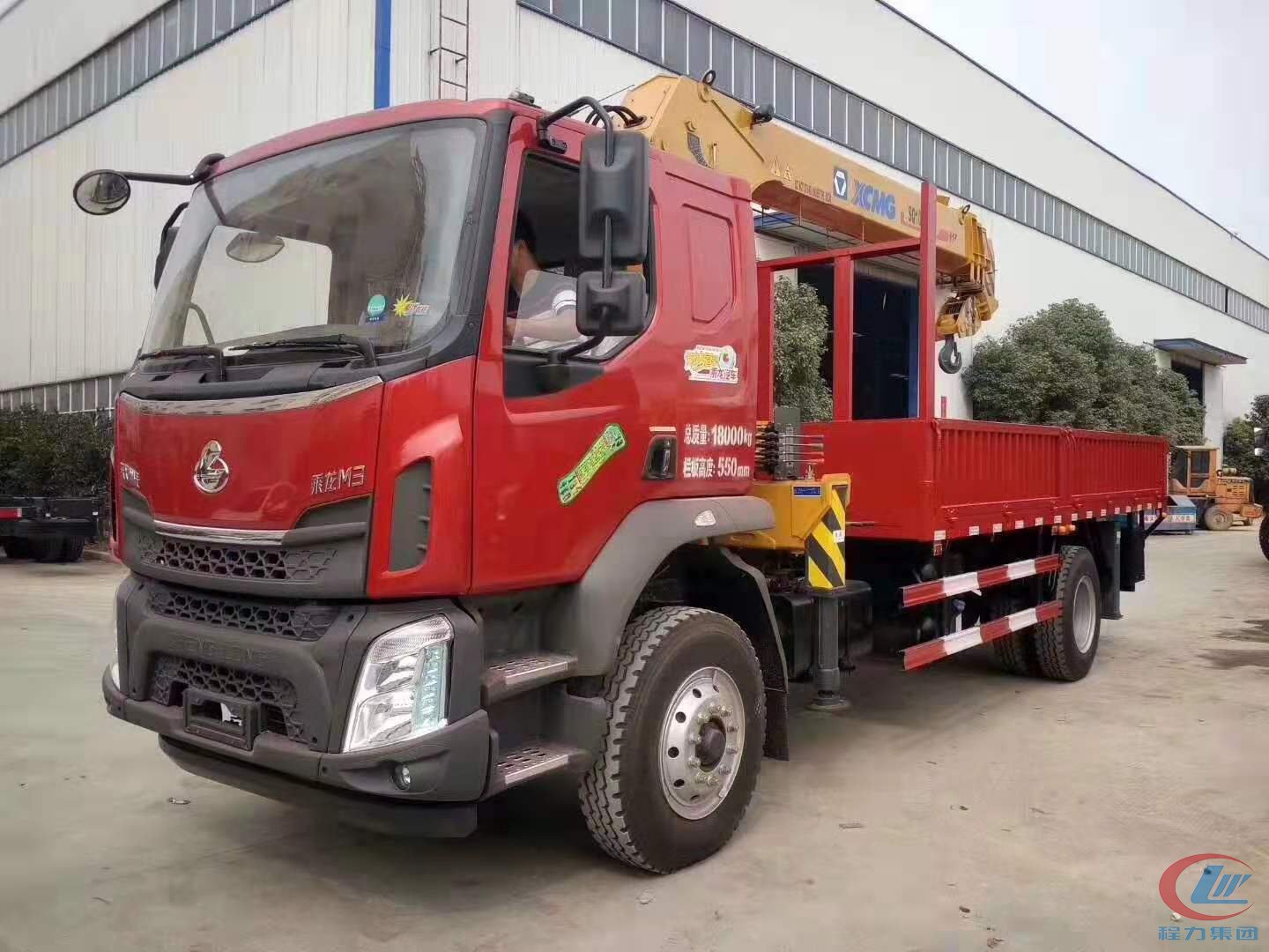 湖北博亿堂官网东风柳汽6.3吨随车吊高清图