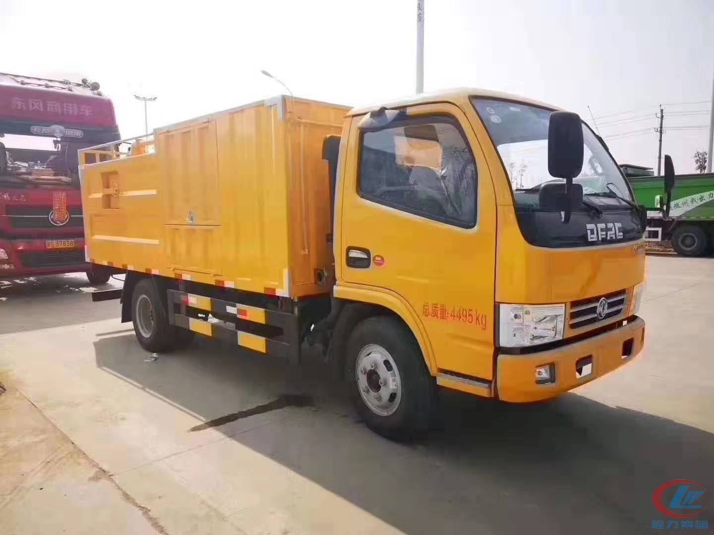 湖北博亿堂官网东风多利卡污水处理车