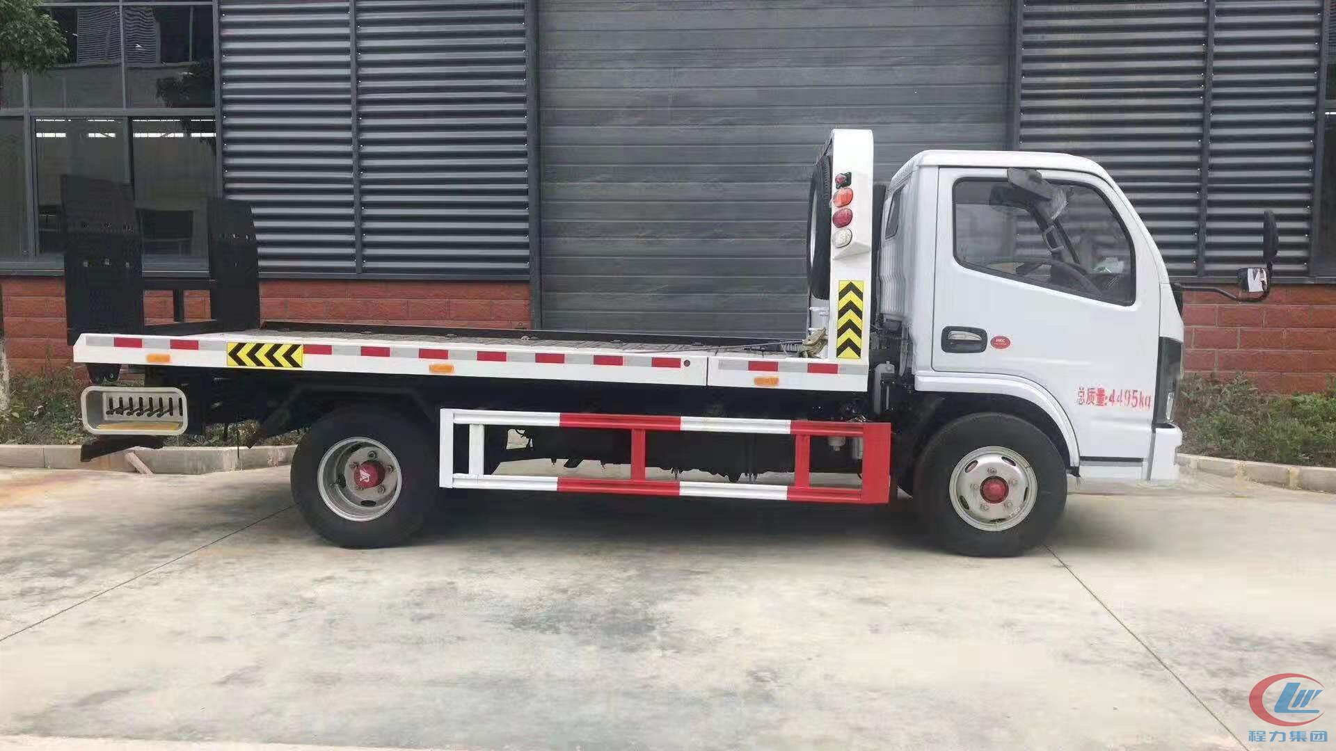 湖北博亿堂官网东风凯普特一拖二清障车正面图