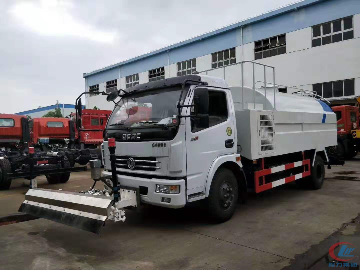 东风大多利卡高压清洗车，多利卡D7路面清洗车