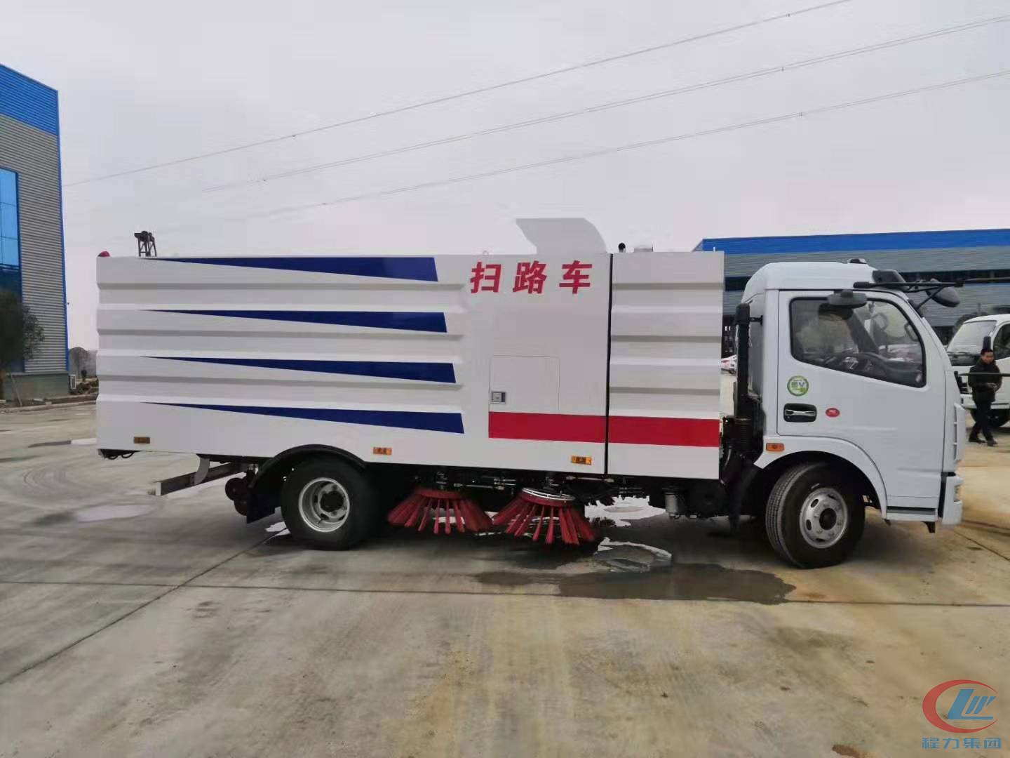 博亿堂官网东风多利卡D7扫路车侧面图