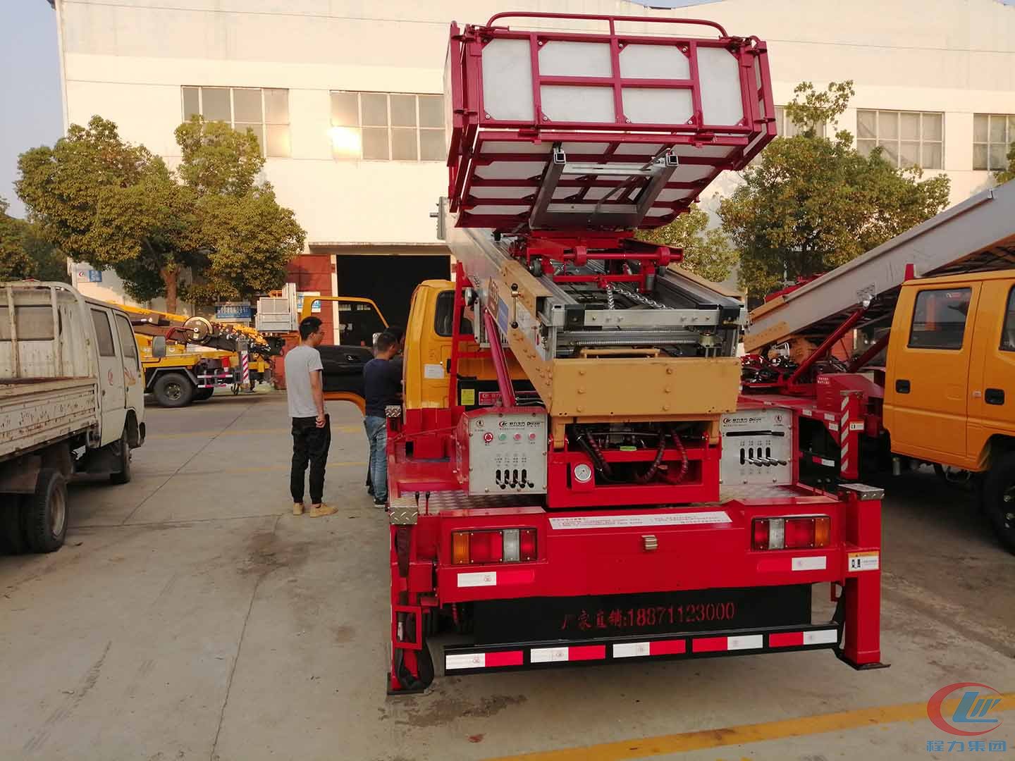 江铃国六云梯搬家车，江铃33米云梯搬家车