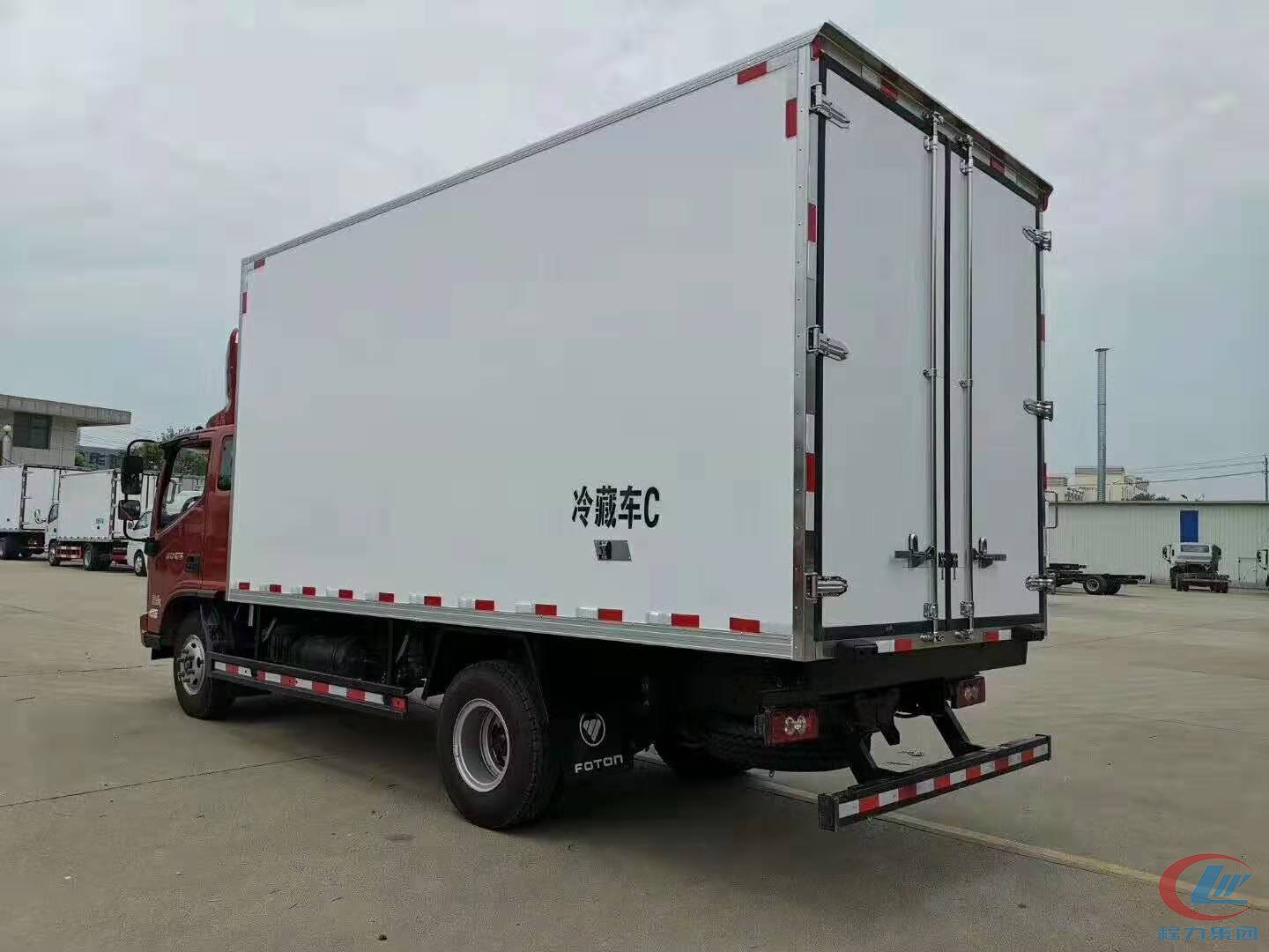 博亿堂官网福田奥铃冷藏车（厢长6米）侧面图