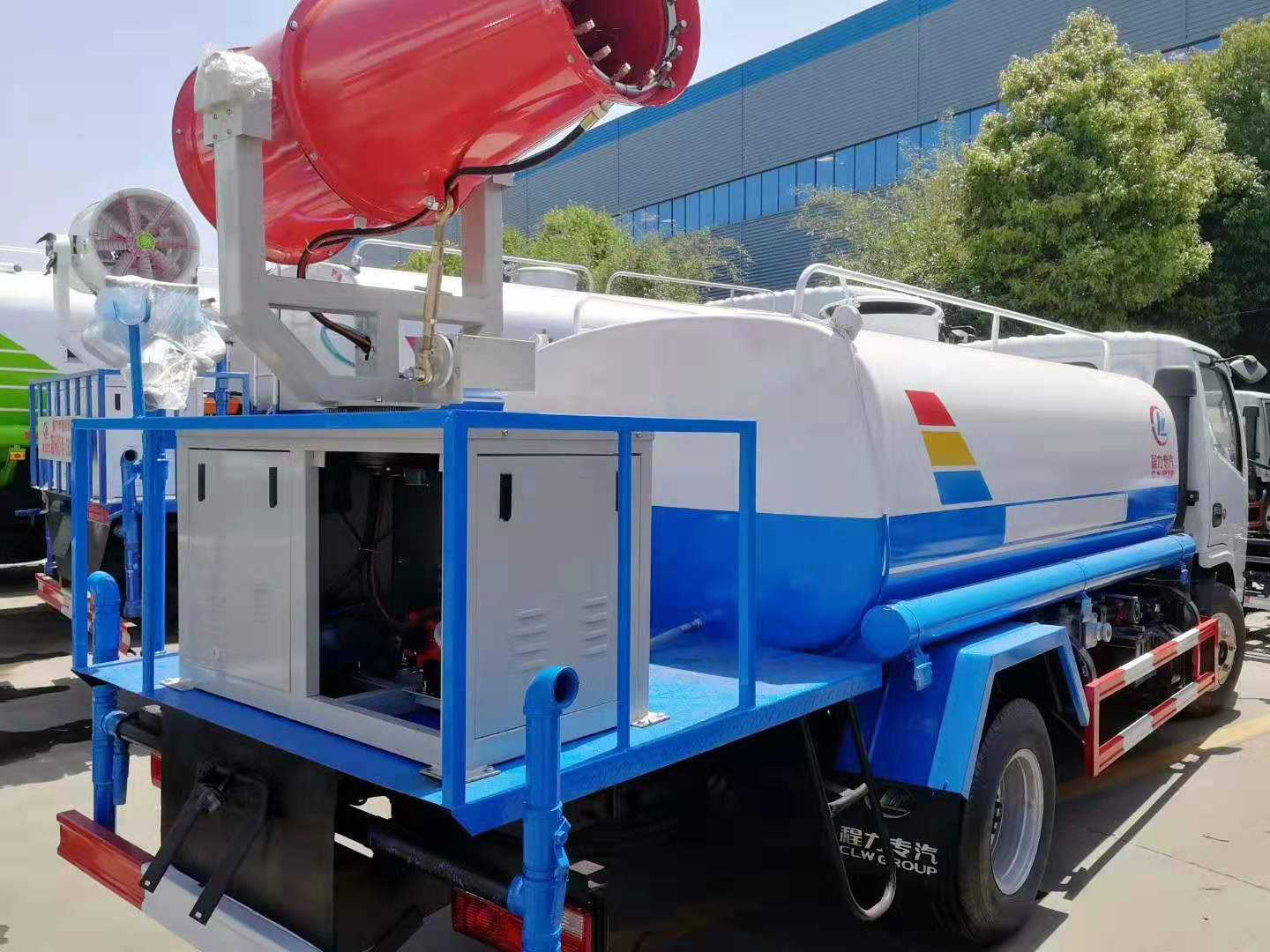 博亿堂官网威牌东风5方雾炮洒水车