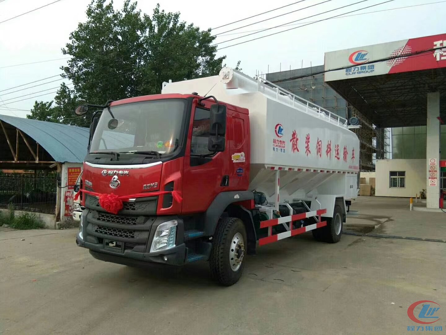 博亿堂官网集团东风柳汽12-14吨饲料车高清图