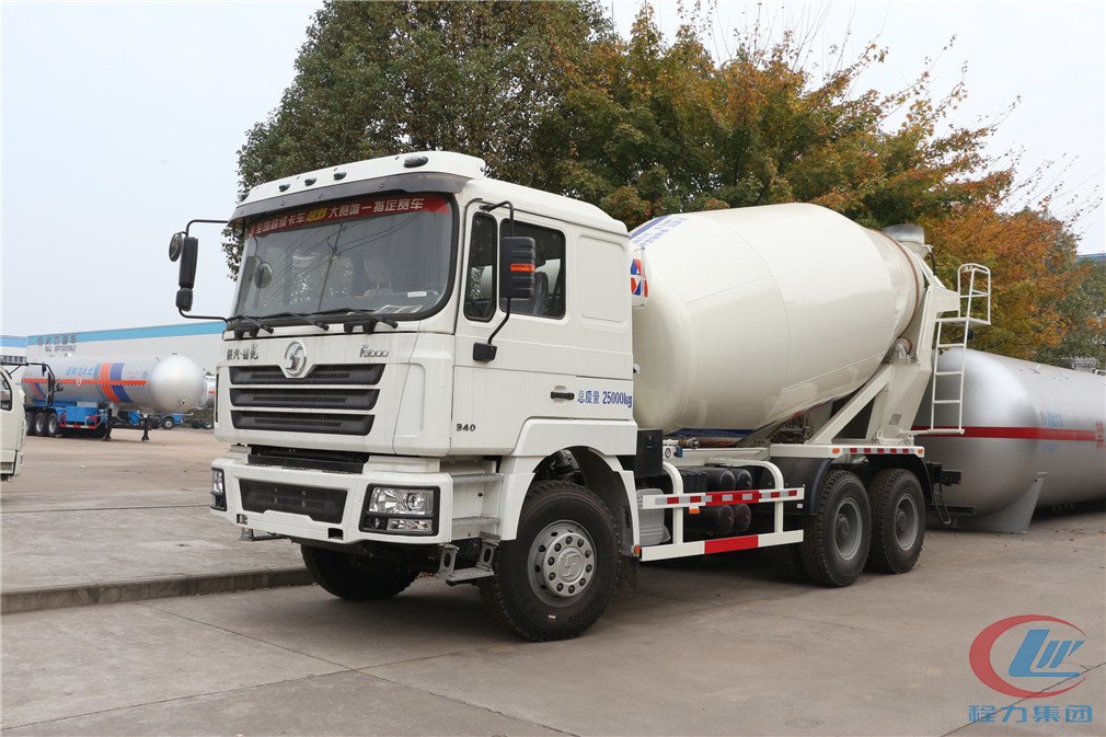 博亿堂官网陕汽德龙搅拌车侧面图