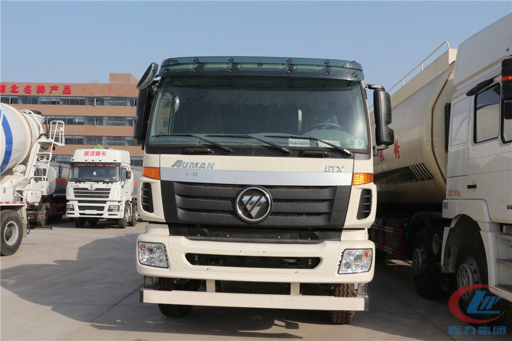 博亿堂官网集团福田欧曼搅拌车正面图