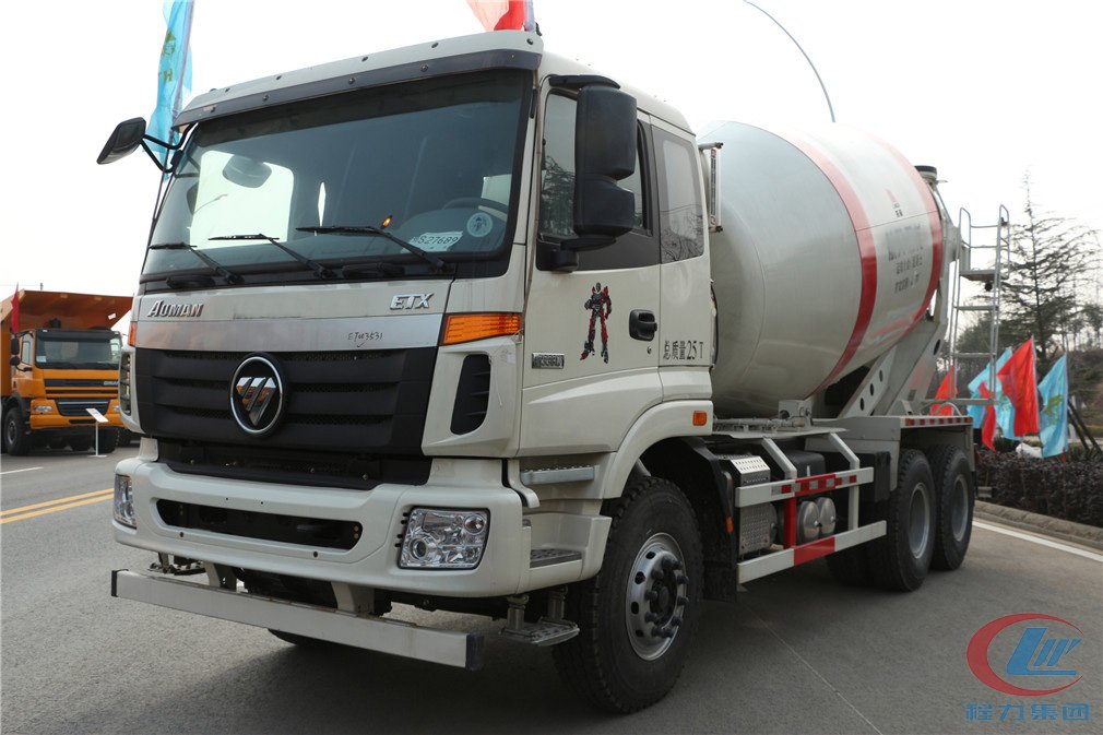 博亿堂官网集团福田欧曼搅拌车高清图