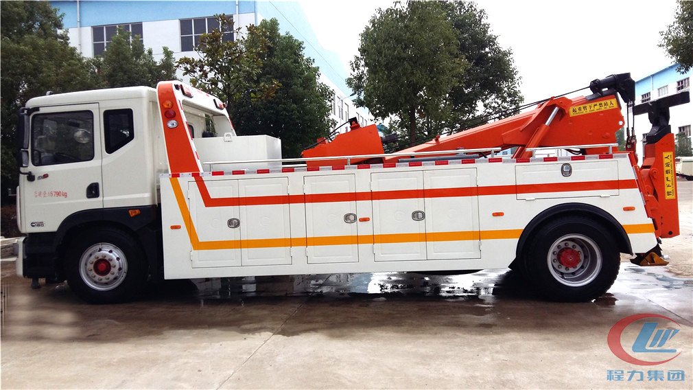 博亿堂官网集团东风D9一拖一清障车侧面图