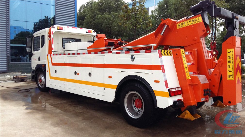 博亿堂官网集团东风D9一拖一清障车侧面图