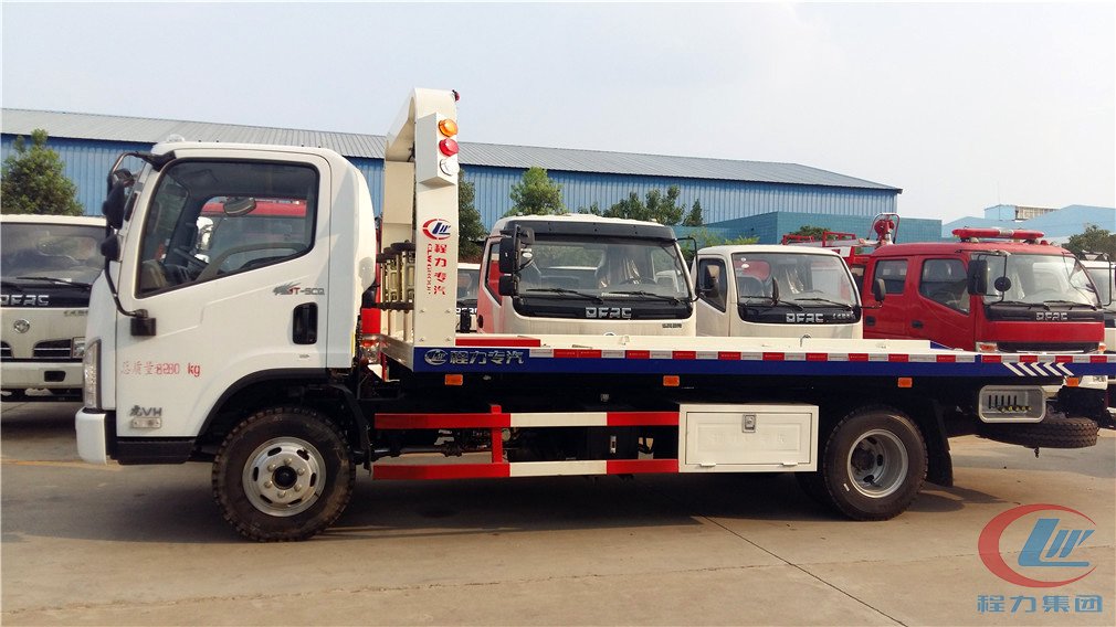 博亿堂官网集团解放一拖二清障车侧面图