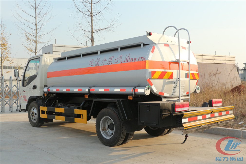 湖北博亿堂官网江淮（5方）加油车侧面图