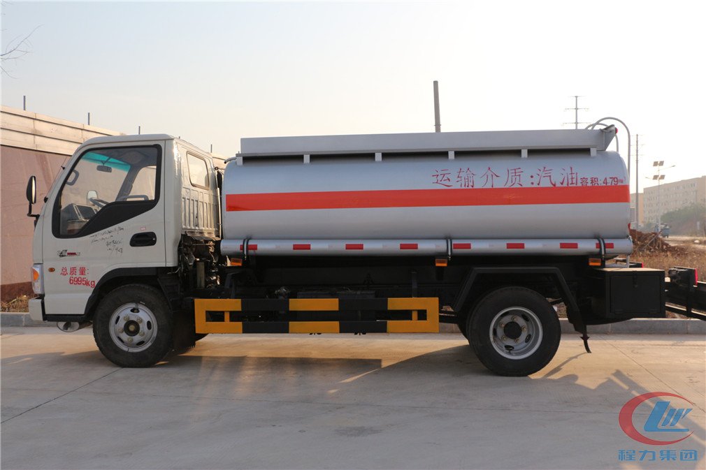 湖北博亿堂官网江淮（5方）加油车侧面图