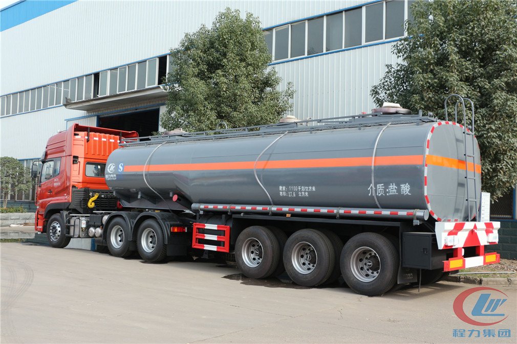 博亿堂官网腐蚀性物品罐式运输半挂车侧面图