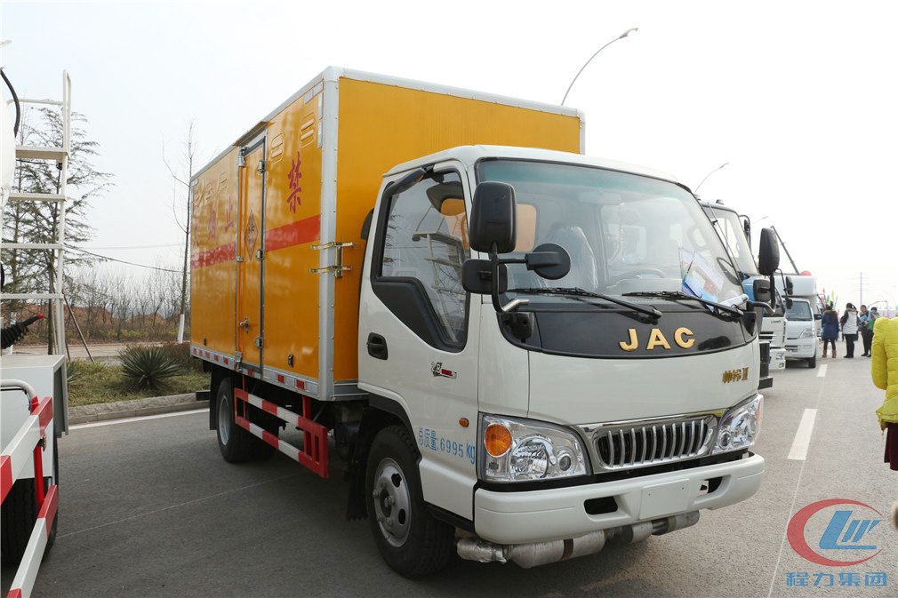 博亿堂官网江淮帅铃爆破器材运输车高清图