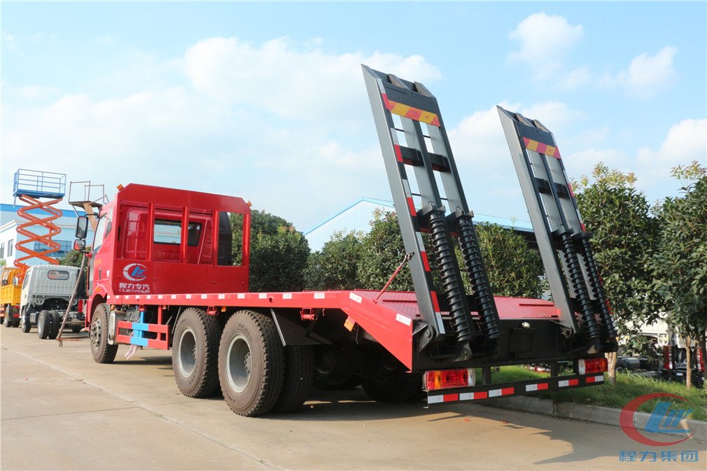 湖北博亿堂官网解放后八轮平板运输车侧面图