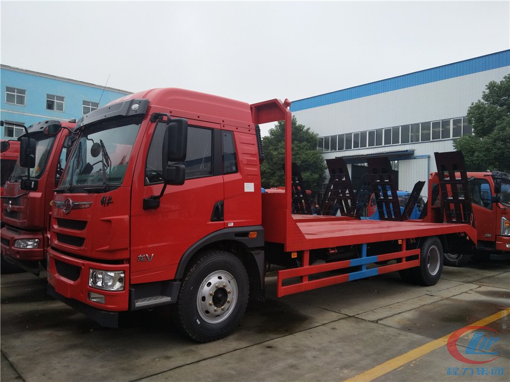 湖北博亿堂官网解放龙V平板运输车侧面图