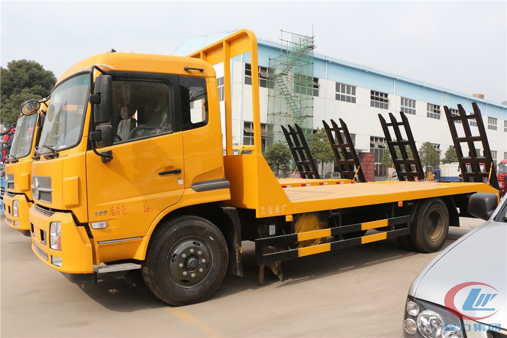 博亿堂官网东风天锦平板运输车侧面图