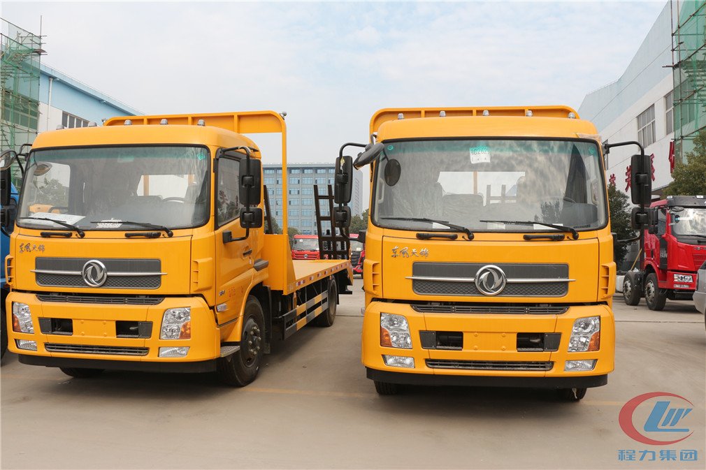 博亿堂官网东风天锦平板运输车正面图