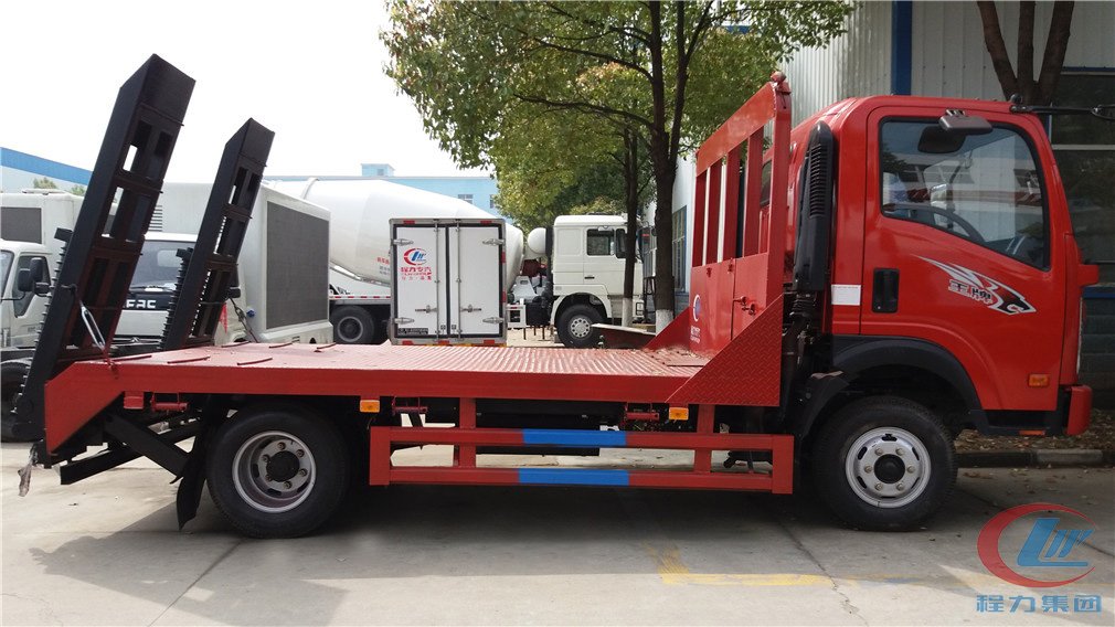 博亿堂官网重汽王牌平板运输车侧面图