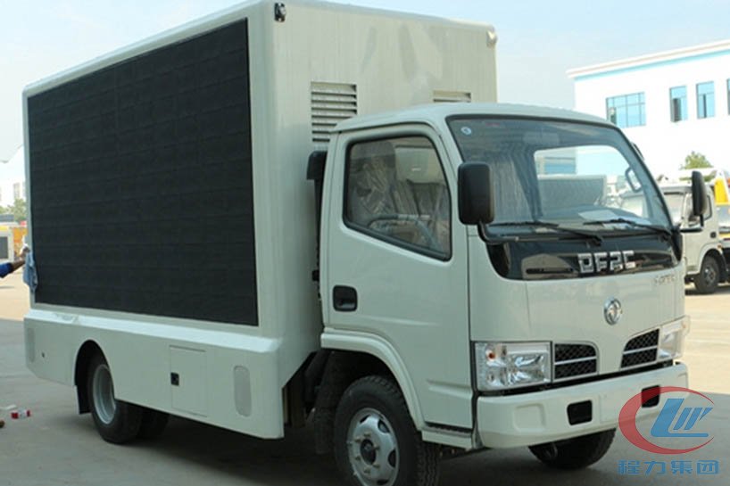 湖北博亿堂官网东风led广告宣传车侧面图