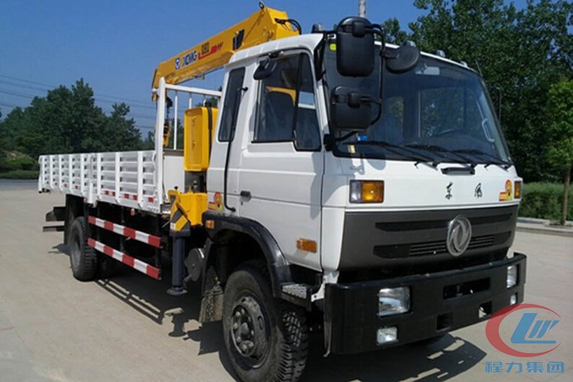 博亿堂官网东风153 8吨随车吊侧面图