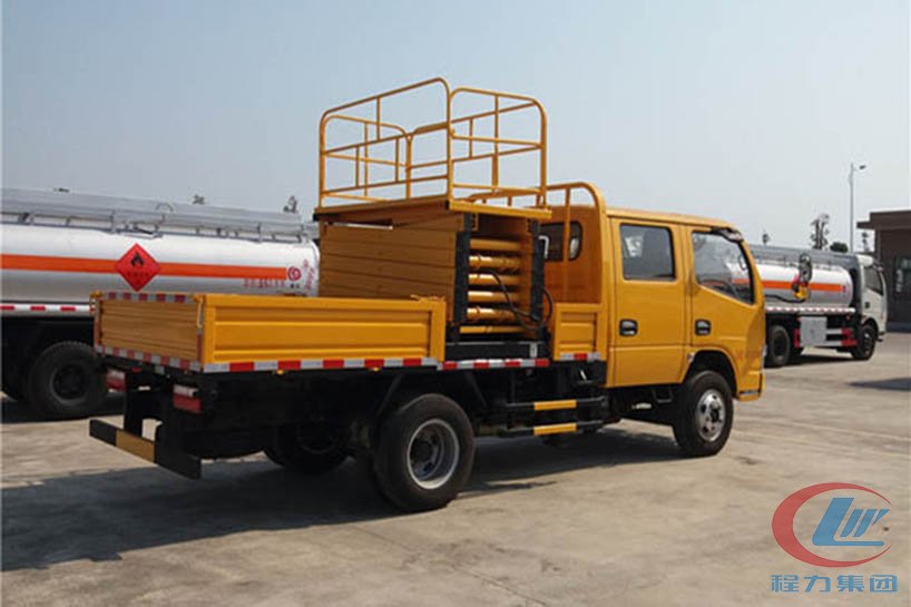 博亿堂官网东风10米升降平台高空作业车侧面图