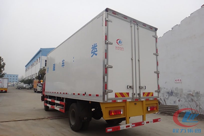博亿堂官网解放冷藏车解放J6--6.8米冷藏车侧面图