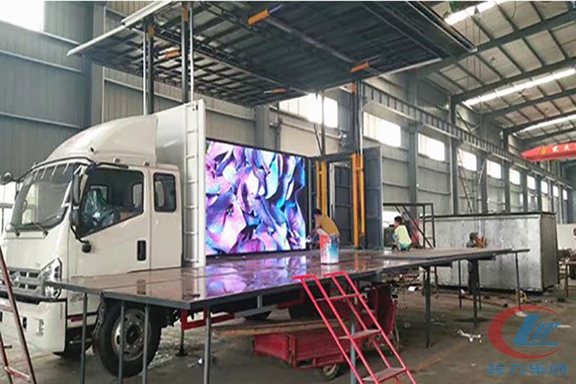 博亿堂官网福田6米厢长舞台车侧面图