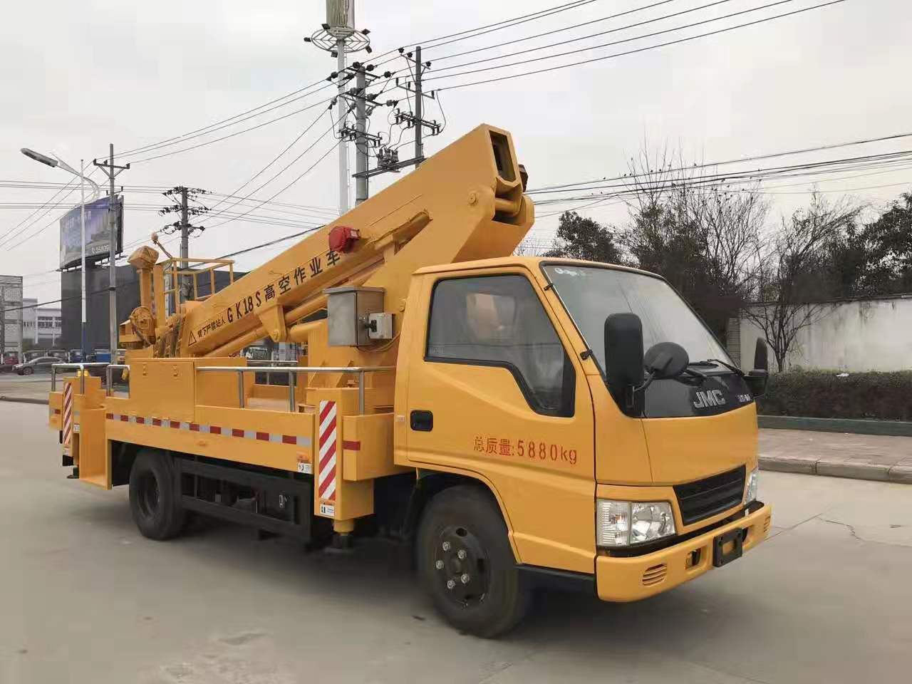 博亿堂官网江铃18米高空作业车侧面图