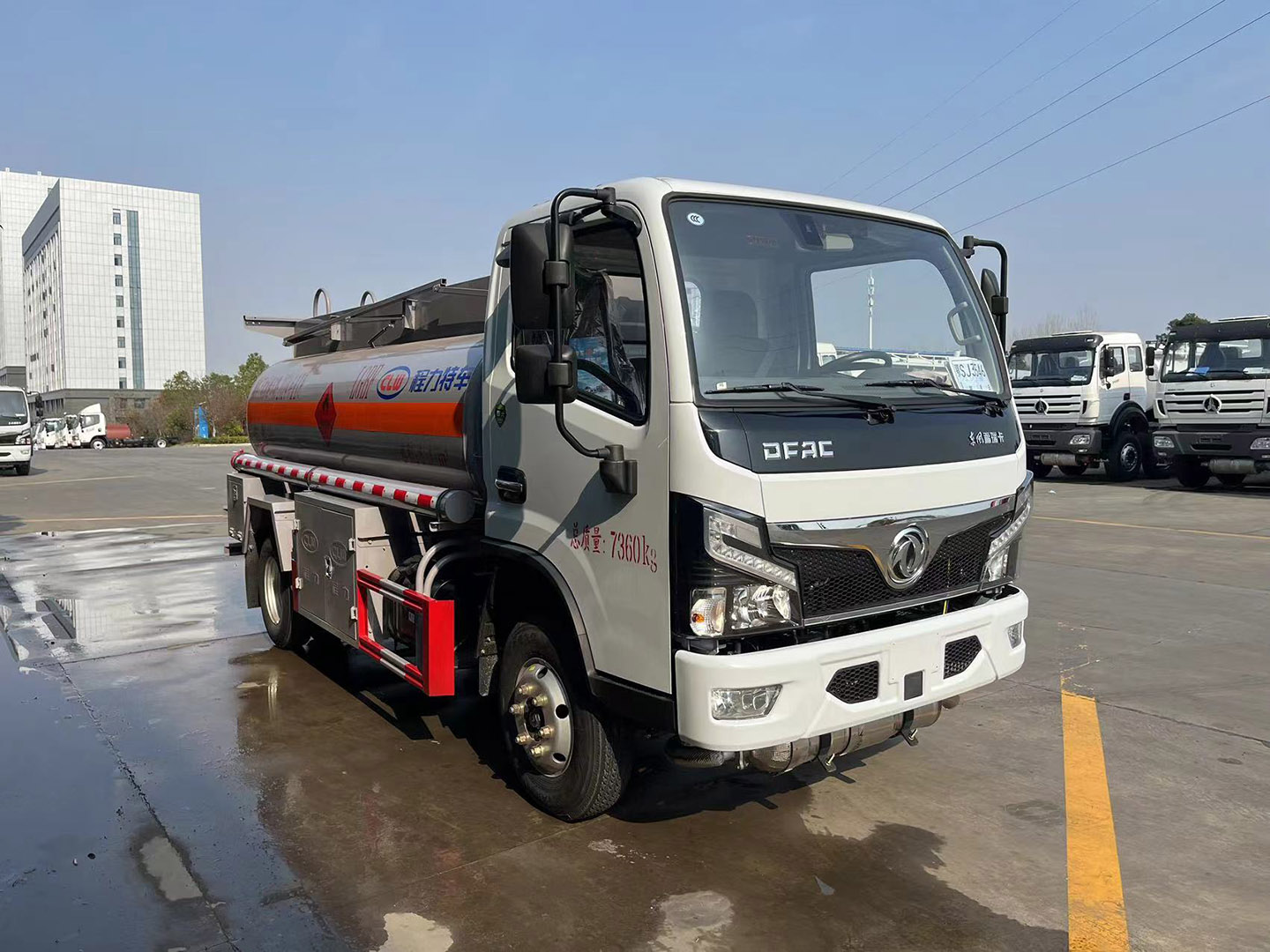 国六博亿堂官网牌东风小福瑞卡5方加油车