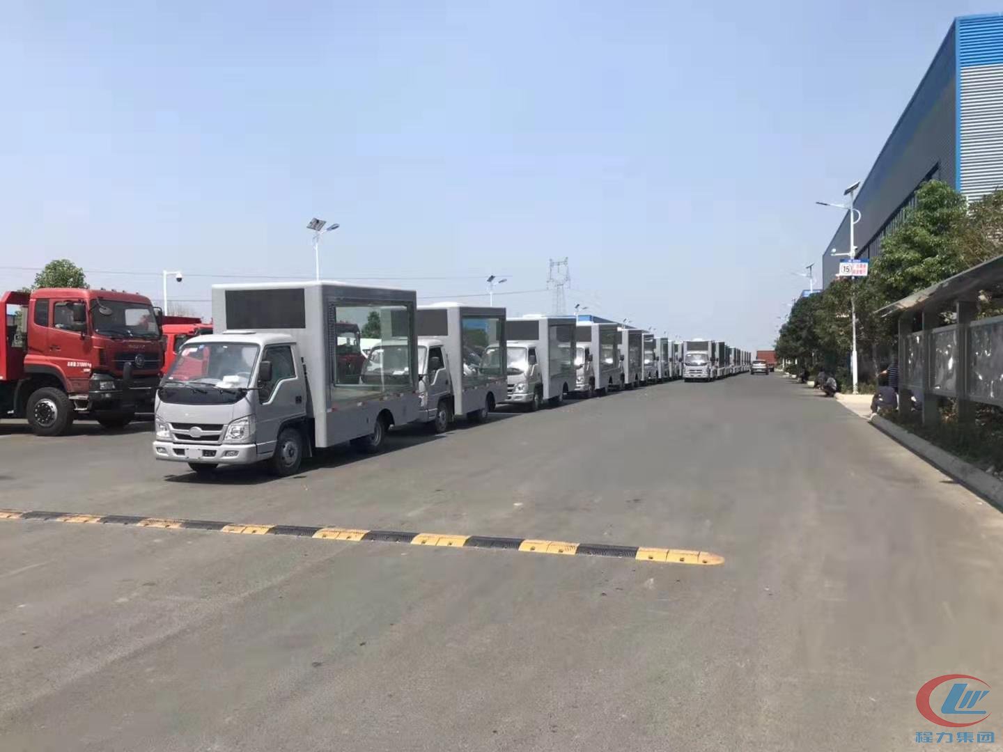 博亿堂官网专汽广告车出口非洲国家